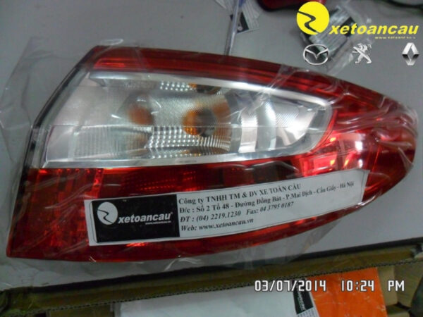 Đèn hậu ngoài phải SM3 2010 2014 chung Renault Fluence Genuine chung mã 265500218R