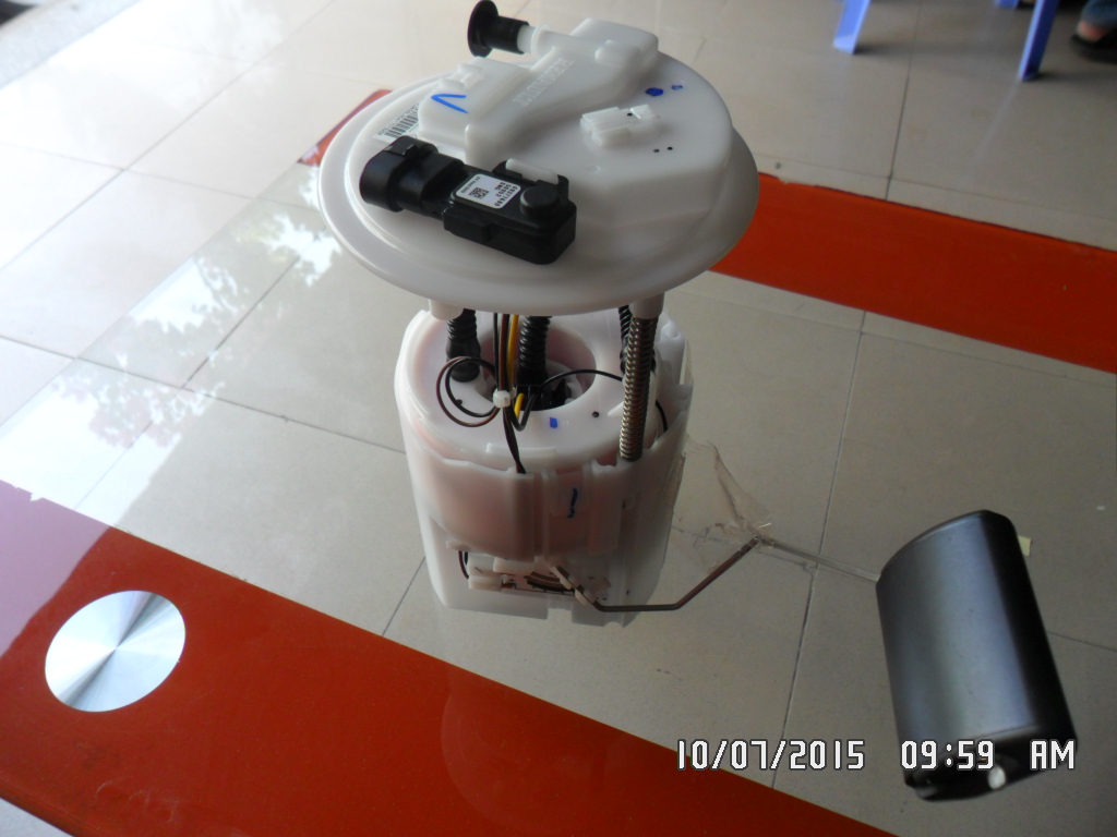 Bom xang lien Loc xang SM3 Fluence (4)