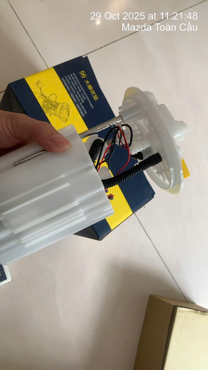 Cum bom xang Megane 172027911RF (2)