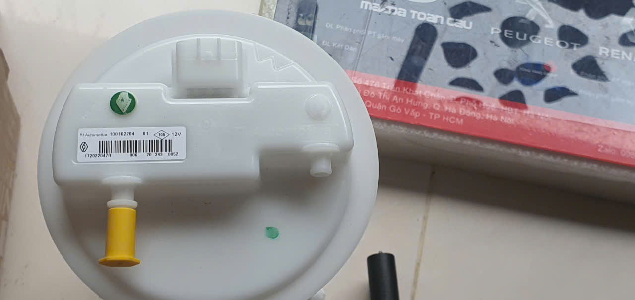 Cum bom xang Renault Duster 2015 (9)