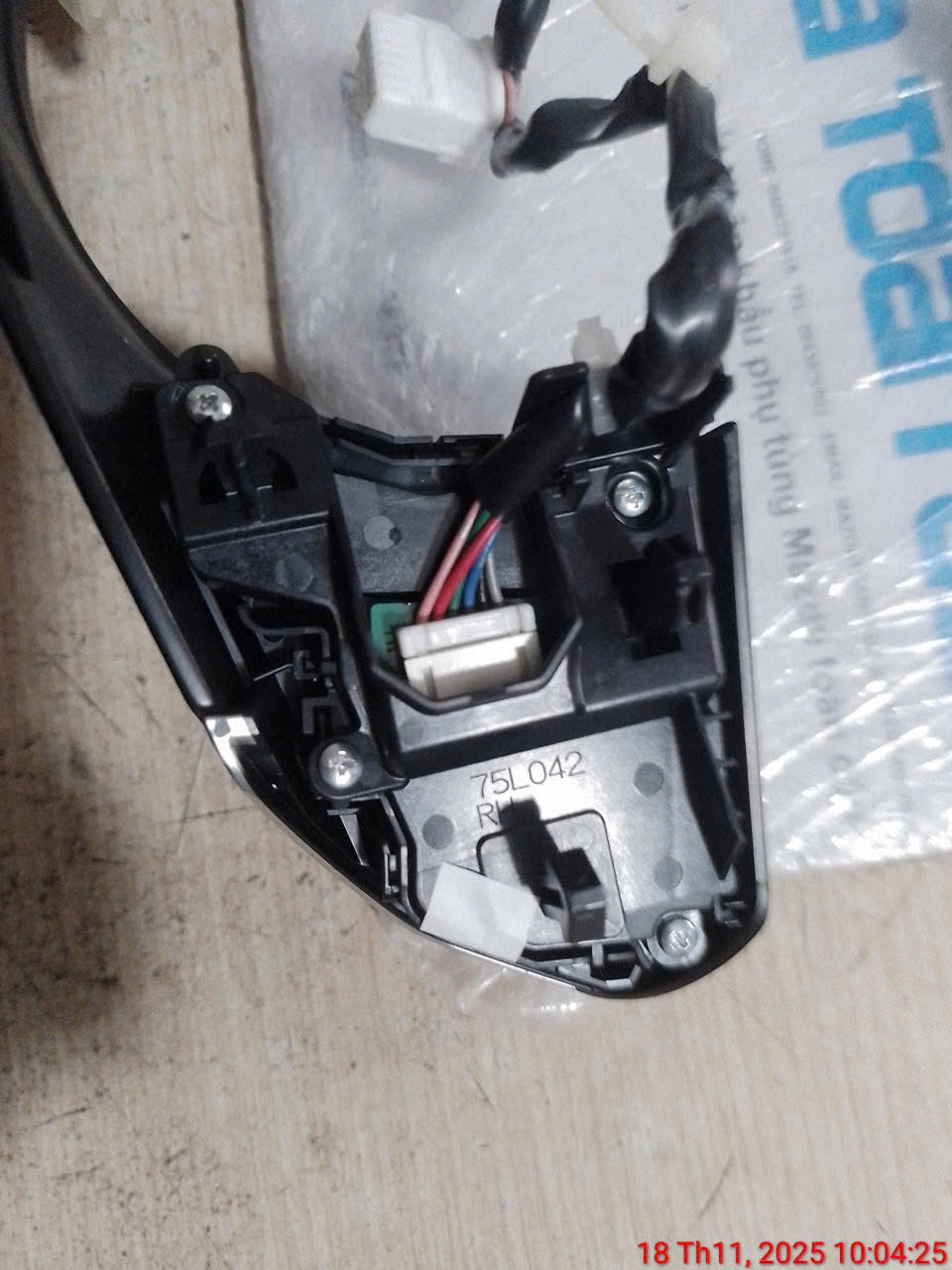 Cong tac vo lang nut an vo lang M3 2018FL (2)