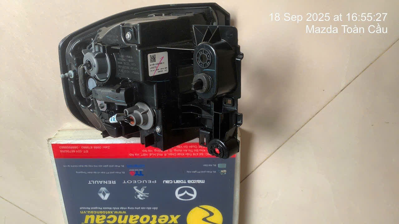 Den hau ngoai phai Everest 2023 (2)