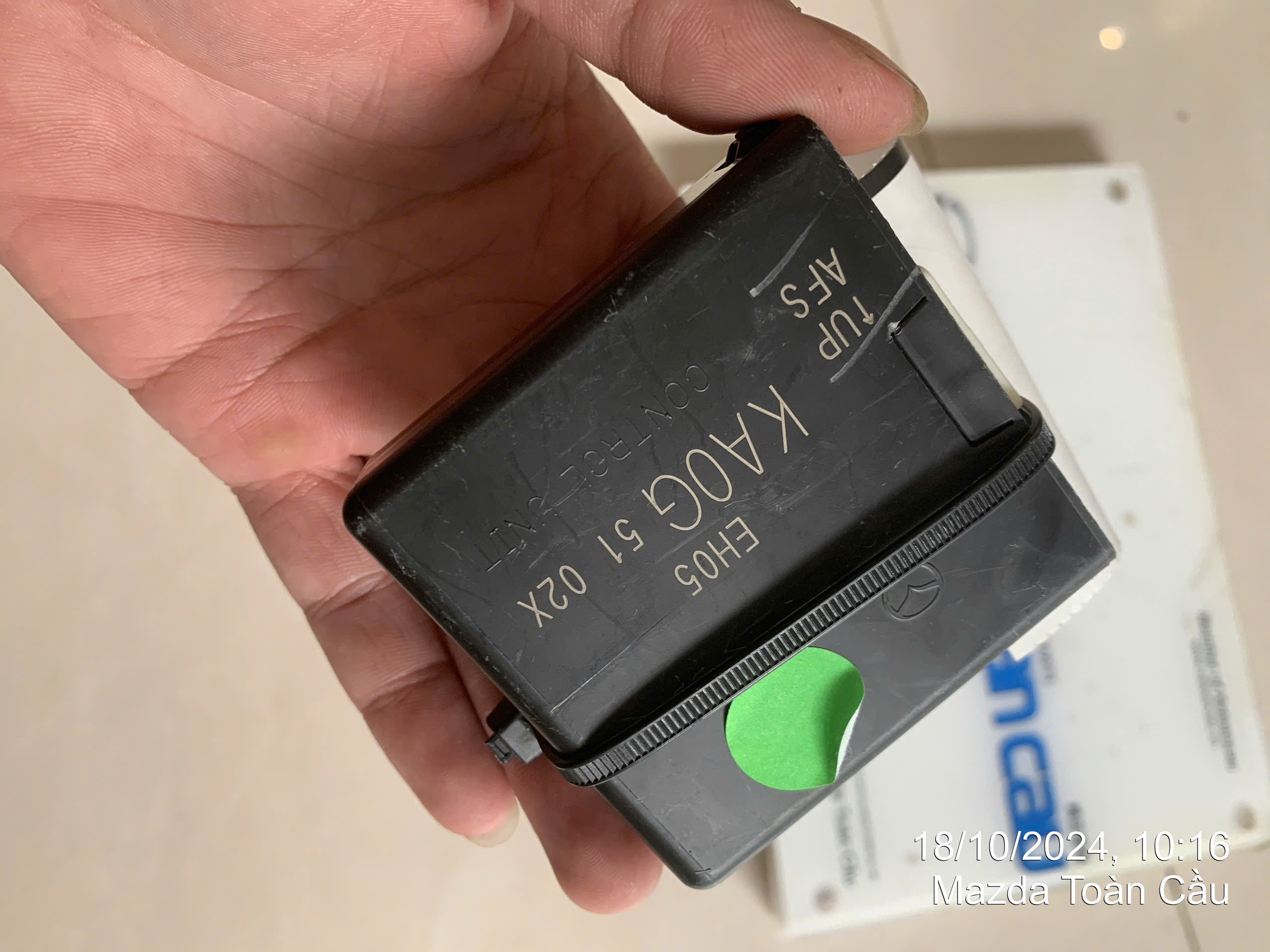 Hop dieu khien den Pha CX5 2016 KA0G (3)