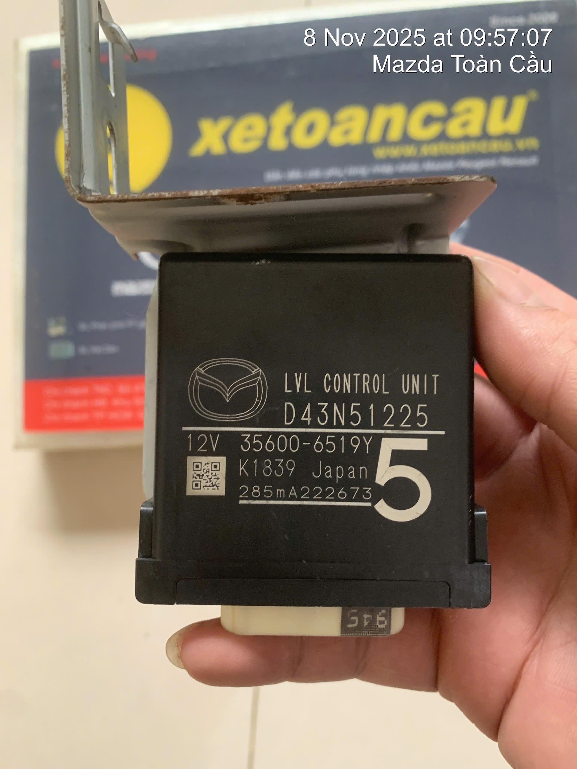 Hop dieu khien den pha M2 2020 2025 Chung CX3 Rungruang (2)